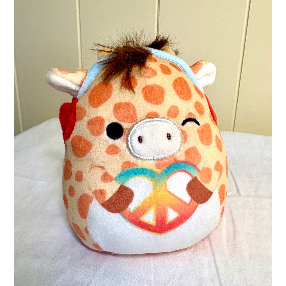 Squishmallows Gary the Giraffe 4.5" Plush Winking with Headphones Peace Heart
